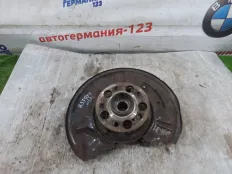 Ступица Mercedes C200 2010 A2043500441 W204 271.860, задняя правая
