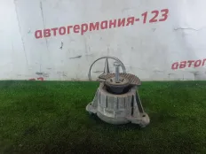 Подушка двигателя Mercedes CLS350 2011 A2042404317 C218 276.952