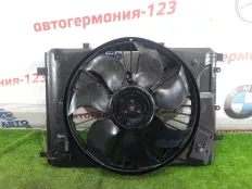 Диффузор радиатора Mercedes C200 2010 A2045000393 W204 271.860