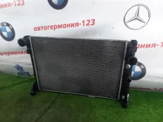 Радиатор Mercedes C200 2010 A2045002203 W204 271.860