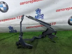 Кронштейн фары Mercedes C200 2010 A2046201091 W204 271.860, правый