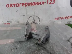 Кронштейн кпп Mercedes E200 2016 A2052420340 W213 274.920