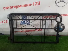 Кронштейн радиатора Mercedes V220 2017 A4475050041 W447 651.950