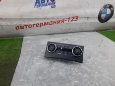 Блок управления климат-контролем Mercedes C180 2014 A2049006608 W204 271.820