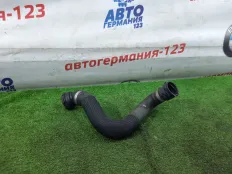 Патрубок BMW 320D 2019 17128581012 G20 B47D20B