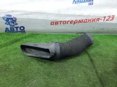 Патрубок воздушного фильтра Mercedes GLK300 2010 A2720902982 X204 272.948, левый