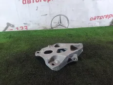 Кронштейн двигателя BMW 118d 2016 22116859415 F20 B47D20A, левый