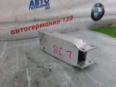 Кронштейн усилителя бампера Mercedes E200 2016 A2136201500 W213 274.920, левый