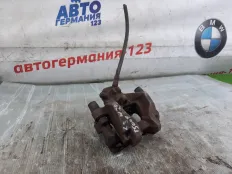 Суппорт тормозной Mercedes C200 2010 A2044230181 W204 271.860, задний левый