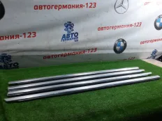 Молдинг двери Mercedes E220d 2017 A2137200124 W213 654.920