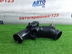 Патрубок воздушного фильтра BMW 523d 2017 13718573422 G30 B47D20A