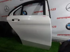 Дверь Mercedes C180 2015 A2057300205 W205 274.910, задняя правая