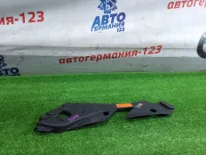 Накладка замка капота Mercedes C200 2008 A2048261324 W204 271.950, левая