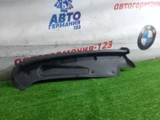 Накладка Mercedes V220 2016 A4476940925 W447 651.950, правая