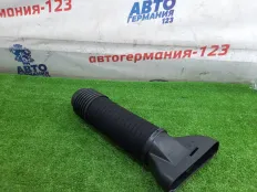 Патрубок воздушного фильтра Mercedes C class A2710900682 W204 271.860