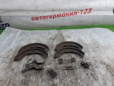 Колодки стояночного тормоза Mercedes V220 2017 A6394200220 W447 651.950