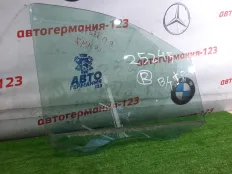 Стекло двери Mercedes V220 2016 A4477250410 W447 651.950, переднее правое