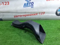 Воздуховод охлаждения тормозов BMW 320d 2015 51748054230 F31 N47D20C, правый