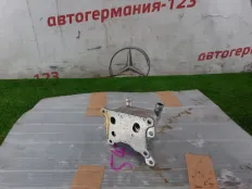 Радиатор масляный Mercedes A180 2018 A2820700079 W177 282.914