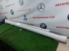 Накладка на порог Mercedes C200 2017 A2056980454 S205 274.920, правая