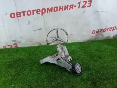 Кронштейн натяжного ролика Mercedes A180 2018 A2822034300 W177 282.914