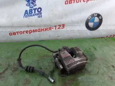 Суппорт тормозной Mercedes A180 2018 A2474214000 W177 282.914, передний правый