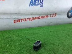 Кнопка стеклоподъемника Mercedes A180 2018 A16790502019051 W177 282.914