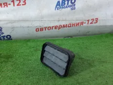 Решетка вентиляционная Mercedes A180 2018 A1778302100 W177 282.914, правая