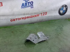 Кронштейн крыла Mercedes A180 2018 A1778802000 W177 282.914, передний правый