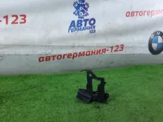 Крючок капота Mercedes E300 2013 A2128800064 W212 276.952