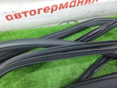 Уплотнитель двери Mercedes GLC250 2018 A25369702519G44 X253 274.920, задний