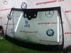 Стекло лобовое Mercedes C180 2015 A2056709300 W205 274.910