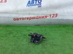 Замок двери багажника Mercedes GLA180 2015 A2047400735 X156 270.910