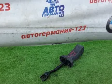 Ограничитель двери Mercedes A180 2018 A1777207000 W177 282.914, передний