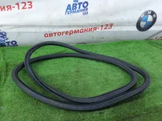 Уплотнитель двери Mercedes A180 2018 A1776920000 W177 282.914, передний