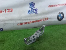 Петля капота Mercedes C200 2015 A2058800928 W205 274.920, правая