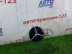 Эмблема Mercedes C class 2014 A0008880011 W205