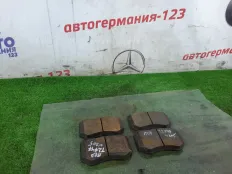 Колодки тормозные Mercedes C200 2015 A0084201720 W205 274.920, передние