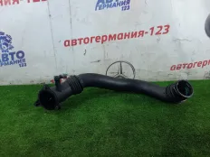 Патрубок интеркулера BMW 330e 2021 13718601683 G20 B48B20A