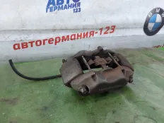 Суппорт тормозной Mercedes E300 2013 A2044215398 W212 642.852, передний левый