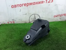 Кронштейн двигателя Mercedes E200 2017 A2642200300 W213 274.920, правый