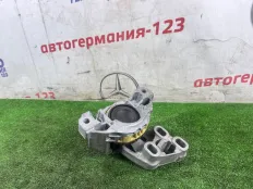 Подушка двигателя Mercedes CLA45 2015 A2462402317 C117 133.980, левая