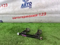 Кронштейн крыла BMW X5 2016 51647294552 F15 N57D30A, передний правый