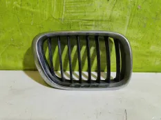 Решетка радиатора правая BMW X5 E53 51138247674