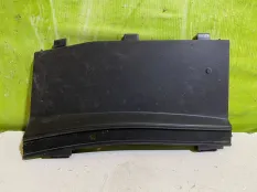 Заглушка жабо левая Toyota Corolla E150 557831225