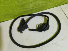 Уплотнитель перед правой двери Hyundai 82140-2c000