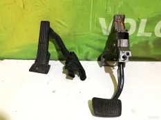 Педаль тормоза Hyundai Elantra 5 MD 328003X400