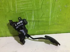 Педаль газа Mitsubishi Galant 9 MR955493