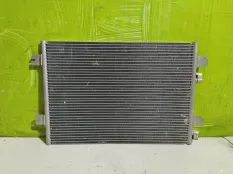 Радиатор кондиционера Renault Duster 8200182361