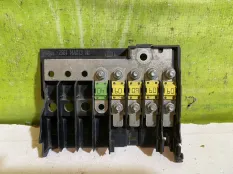 Блок предохранителей Ford Fiesta Fusion 5607001460